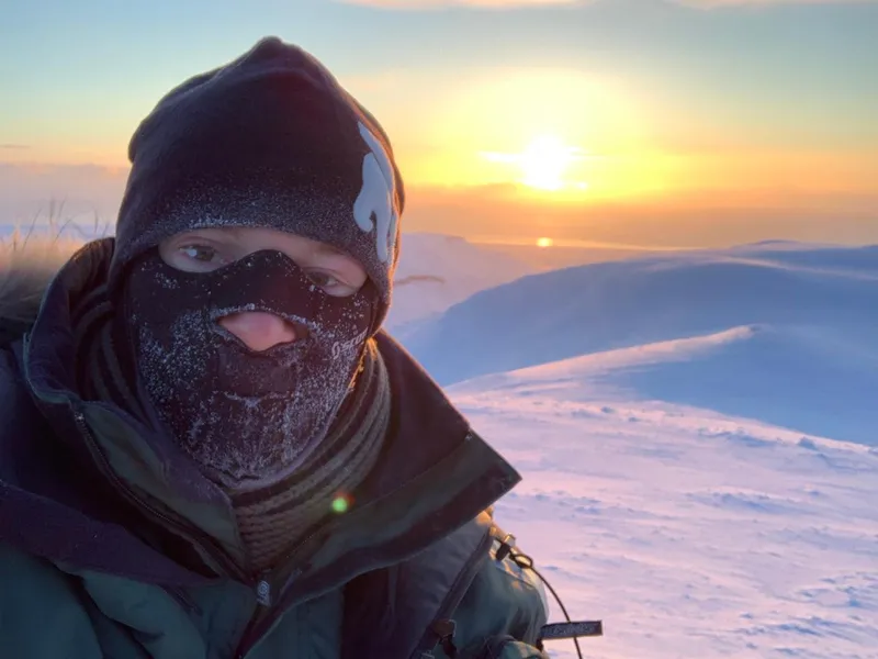 Георгий Дзамуков в 1200 км от Северного полюса — селфи в арктической экипировке